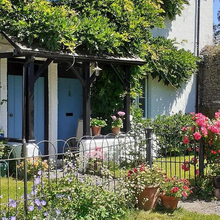 Castell Madoc Cottages Lower Chapel Εξωτερικό φωτογραφία